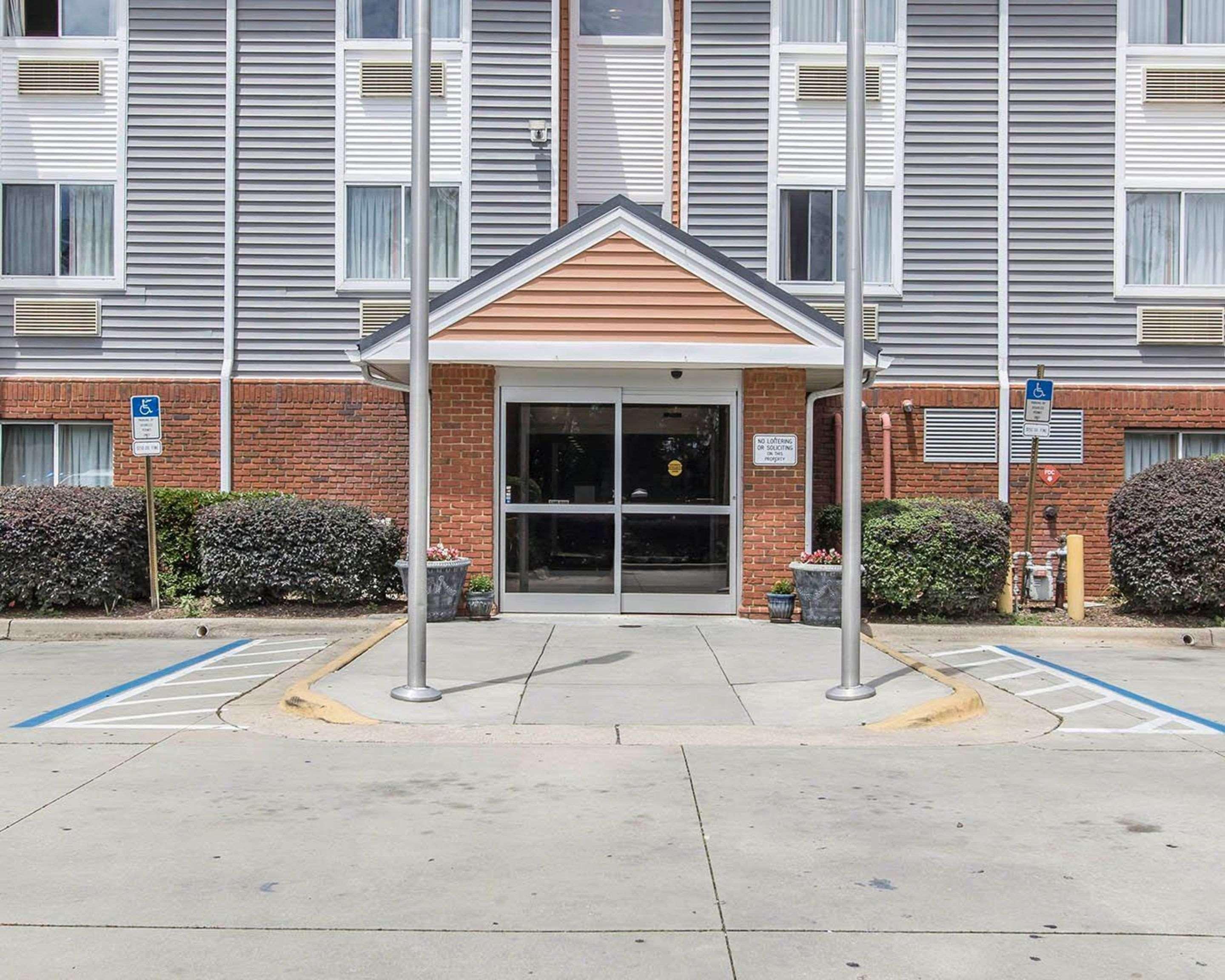 Suburban Extended Stay Hotel Naval Base Area Warrington Exterior foto